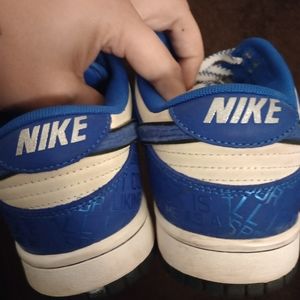 Jackie Robinson dunks size 9